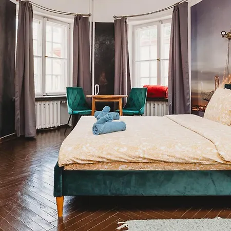 Old Town Stay - Private Room & Ensuite - B Reval Esterno foto